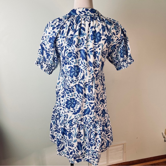 THML White & Blue Floral Patterned Dress Size Small Puff Sleeve V-Neck Collar - Picture 8 of 12